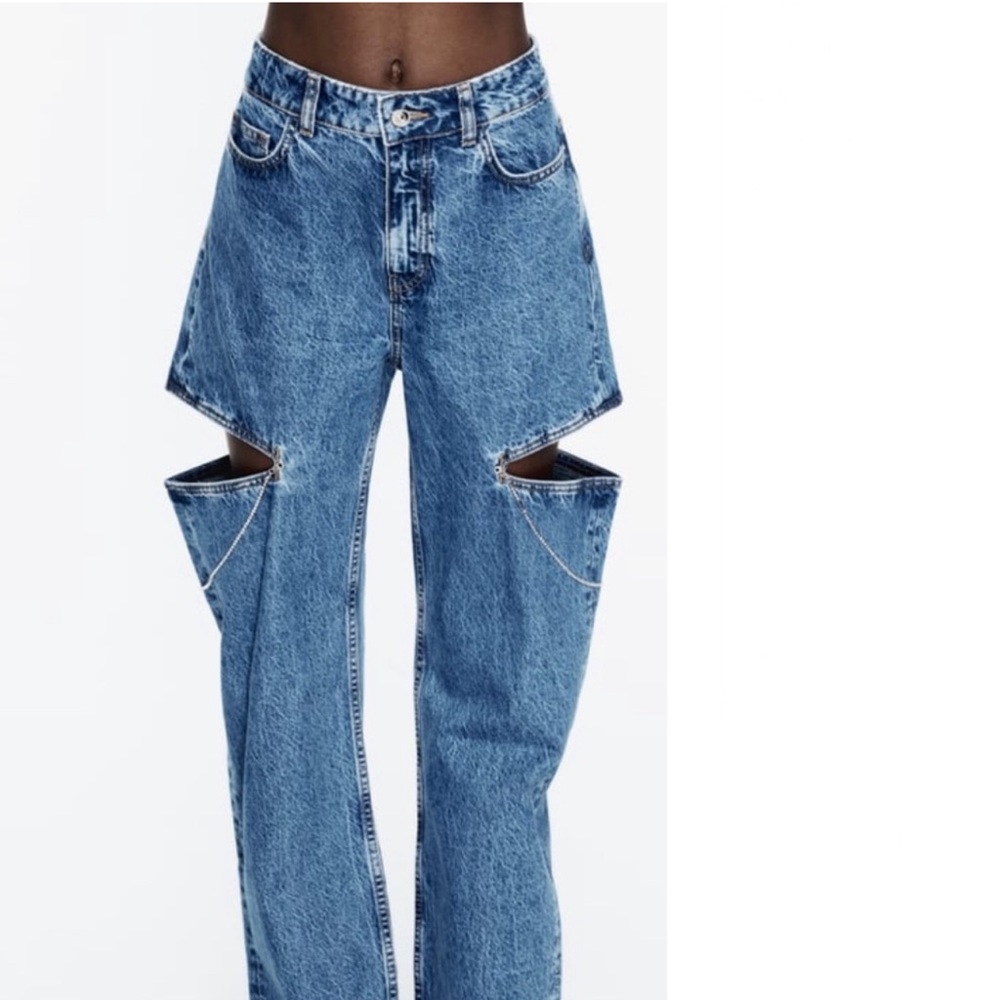 ZARA MID WAIST STRAIGHT LEG CUT OUT JEWEL JEANS